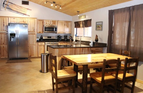 Pinetop Cabin | Pinetop Country Club right on the 13th Fairway!