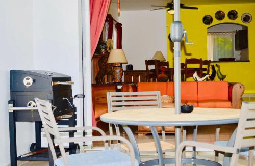 Playacar House | Playacar - Superior Budget Room With Swimming Pool Air Conditioning and Parking