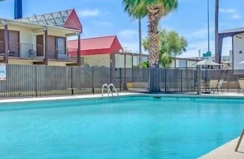 Downtown Tucson Hotel | Pleasant Stay, Convenient Location! Free Parking, Onsite Outdoor Pool