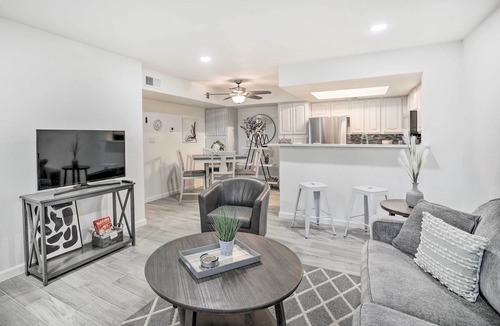 North Mountain Condo | Pool Access! Condo Near Peoria Sports Complex