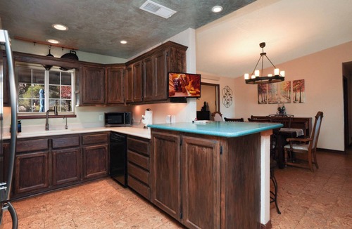 Cottonwood-Verde Village House | Pool Days, Play Days, Paws Welcome
