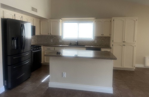 Yuma House | "Pool & Jacuzzi" Cozy Oasis Retreat in Yuma