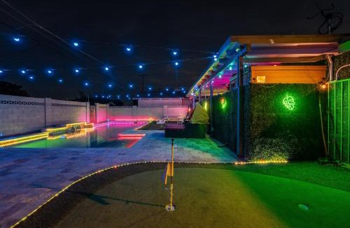Scottsdale Estates Six House | Poolside Nights & Neon Vibes! Scottsdale Escape