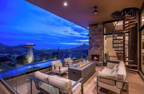 Pinnacle Peak House | Practice, Play, and Stay at Saguaro Point