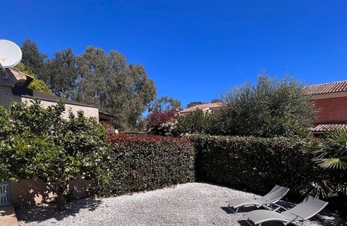 Prunete Villa | Pretty villa with garden, in a residence with swimming pool, 100 m from the beach