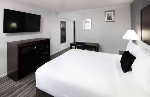 Downtown Tucson Hotel | Prime Location! Free Parking, Outdoor Pool, Close to Rialto Theatre