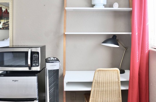 Maryvale Hostel | PRIME LOCATION. Relax in Our Cozy Bedrooms w/ a Private Bathroom