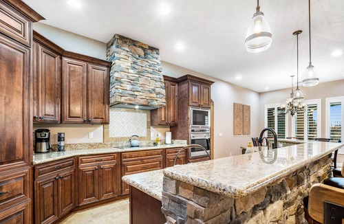 Desert View House | Private 3,200 sq. ft. Desert Oasis