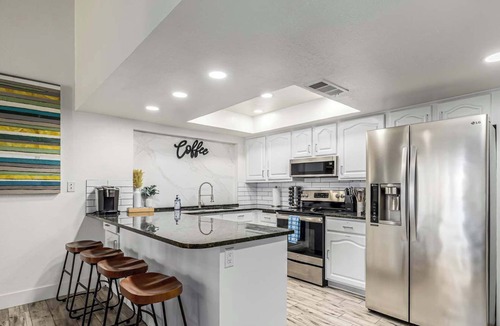 Covey House | Private 5BR Resort | Pool, Hot Tub, En-suites