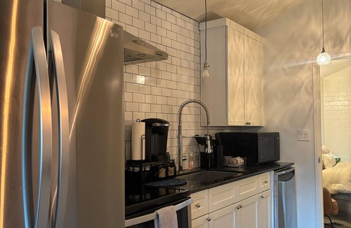 Tempe Apartment | Private Cottage - ASU - Free Shared Bikes - Pets OK