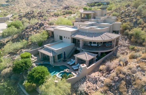 North Heights House | Private estate, insane views, minutes to Scottsdale! Groups & family paradise!