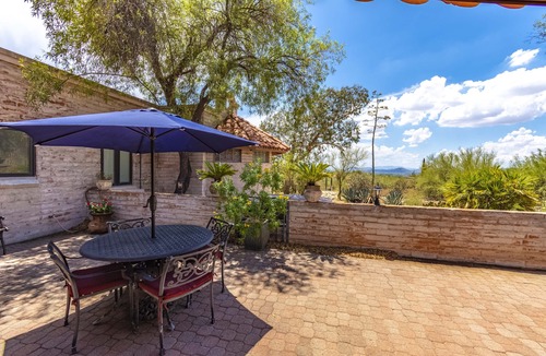 Catalina Foothills Estates Apartment | Private Guest Wing in the heart of the Catalina Foothills w/Rooftop Patio