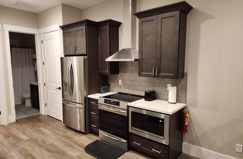 Hurricane House | Private Home-2 Bed/2 Bath -HOT TUB/Near Zion NP