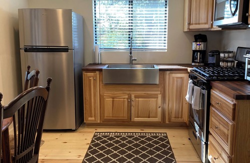 Springerville Cottage | Private mountain guesthouse