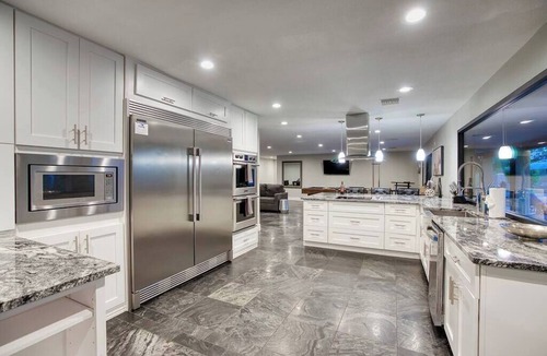 Sunburst Farms East House | Private Pool Oasis with Hot Tub