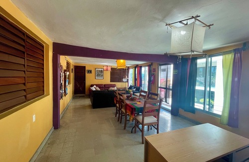 Centro - Supmza 001 Apartment | Private room for 4 people. A/C, TV, Wi-Fi, minibar, kitchen and living. Downtown | Isla Mujeres #3