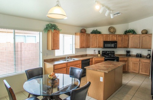 Deer Valley House | Private w/4 Kings or 7 total beds & Pool/Hot Tub!