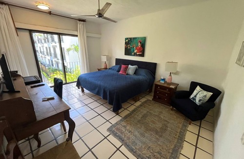 Fluvial Vallarta Apartment | Puerto de Luna: King Room with Pool Access