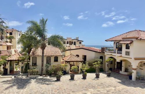 Playas de Rosarito Apartment | Puerto Nuevo Surf Villa del Cielo 2BR with pool
