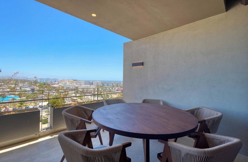 Zona Hotelera Apartment | Punto Nima: Panoramic PH with Private Terrace