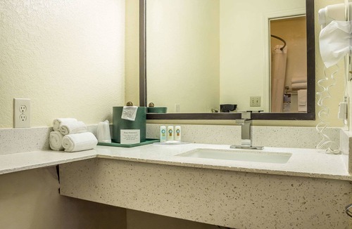 Pinetop Hotel | Quality Inn Pinetop Lakeside