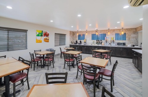 Goodyear Hotel | Quality Inn & Suites Goodyear - Phoenix West