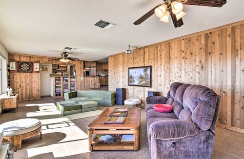 Queen Valley House | Queen Valley Home w/ Patio & Mountain Views!