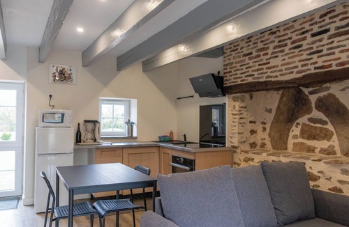 Saint-Herblain Apartment | Quiet duplex gite near Zenith and clinic