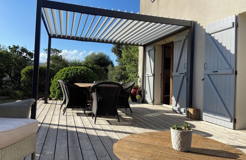 Ventiseri House | Quiet house with enclosed garden and terrace 5 minutes from the beach!