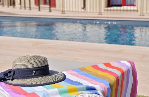 Oletta Villa | Résidence Les volets rouges - Duplex de standing avec piscine
