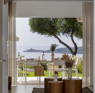 Cargese Apartment | Résidence Omigna, Spacious Luxury Apartments, sea view, pool, gym, calm, free private parking, free vehicule electric charge, Cargese, Corse du Sud