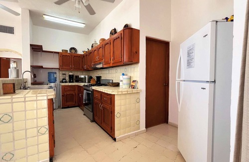 Las Conchas House | Recently Renovated Oceanview Home Casa Hebe