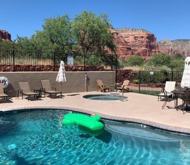 Oak Creek Resort | Red Agave Resort