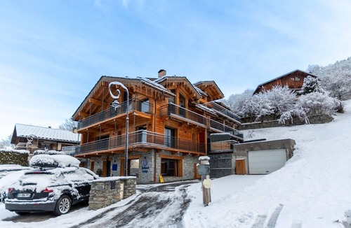 Peisey-Nancroix Ski Chalet | Red Canyon comfort Suite