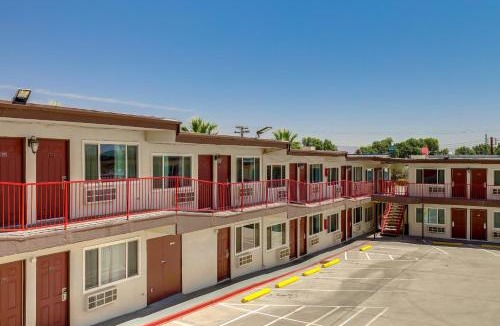 Needles Hotel | Red Roof Inn Needles