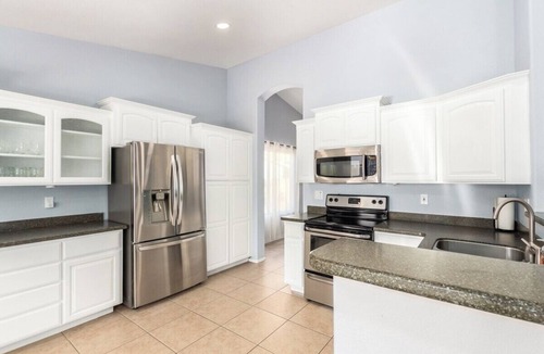 Glendale House | Redzone Retreat 4B/2B with Pool - Glendale House sleeps 8