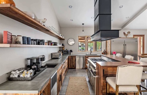 Sundown Ranch Estates House | Relax & Play -Ultimate Retreat- Pickleball & more!