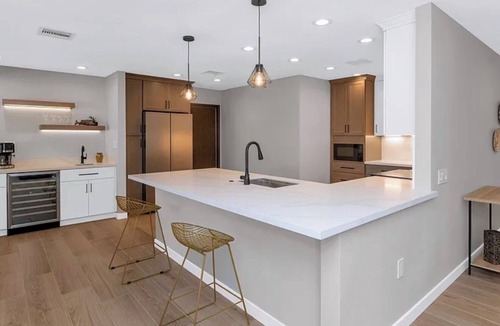 Peoria House | Relax, Recharge, Coffee Bar, King Beds, Central Location