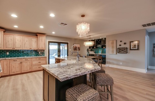 Sunburst Estates House | Relaxing 4 Bdrm Retreat in the Heart of Scottsdale! Big yard and Heated Pool!