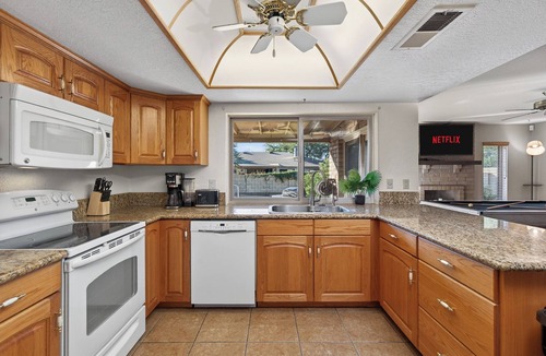 Deer Valley House | Relaxing Deer Valley Retreat – Pool, Game Room, Fireplace, BBQ, Sleeps 8