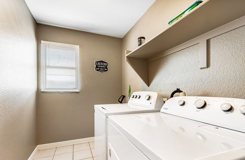 La Buena Vida House | Relaxing home near Cardinals Stadium with private yard, grill, patio, & firepit