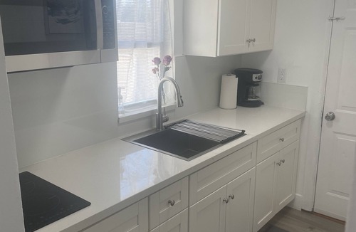 Downtown Phoenix Cottage | Remodeled Stand alone Cottage.B