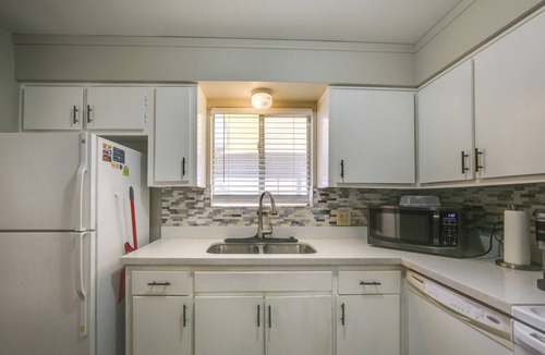 Vista Del Valle Condo | Remote Work Ready! Central Yuma Condo w/Patio