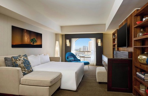 Downtown Phoenix Hotel | Renaissance Phoenix Downtown