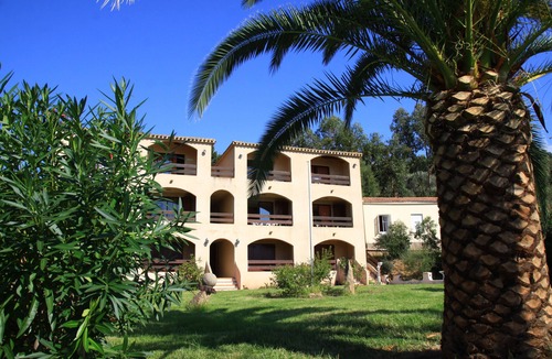Tiuccia Apartment | Res Les Dauphins - 6 people apartment sea view, beach 350 m, near Ajaccio