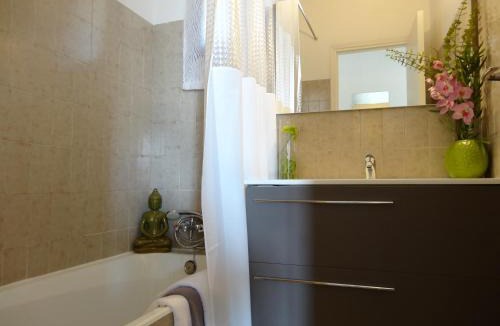 Santa Giulia Apartment | Residence Bellavista à Santa Giulia, proche de la plage et vue mer