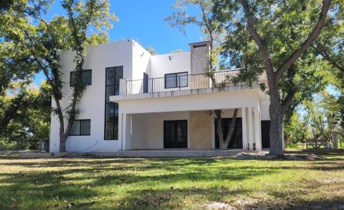 Parras de la Fuente House | Residencial Hacienda del Márquez