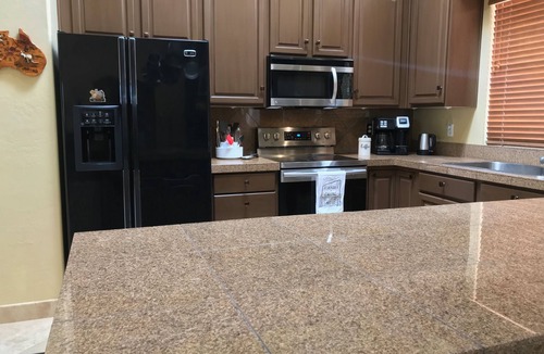 Desert View Village House | RESORT STYLE DESERT LIVING, PRIVATE POOL & SPA, HIKING, STAR GAZING, GOLF, SHOP
