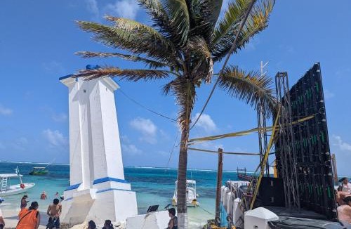 Puerto Morelos Apartment | Resort Vibes King bed pool balcony 10 min to Beach