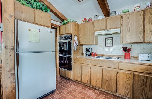 Greer Cabin | Retro Grandma Mountain Family Retreat~Summit Pines